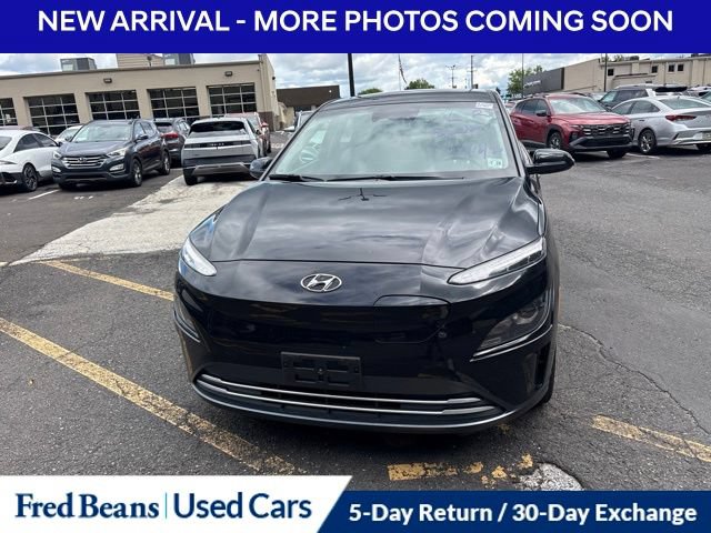 Used 2023 Hyundai Kona SEL FWD image 2
