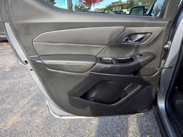 Used 2020 Chevrolet Traverse LS AWD/4WD image 18