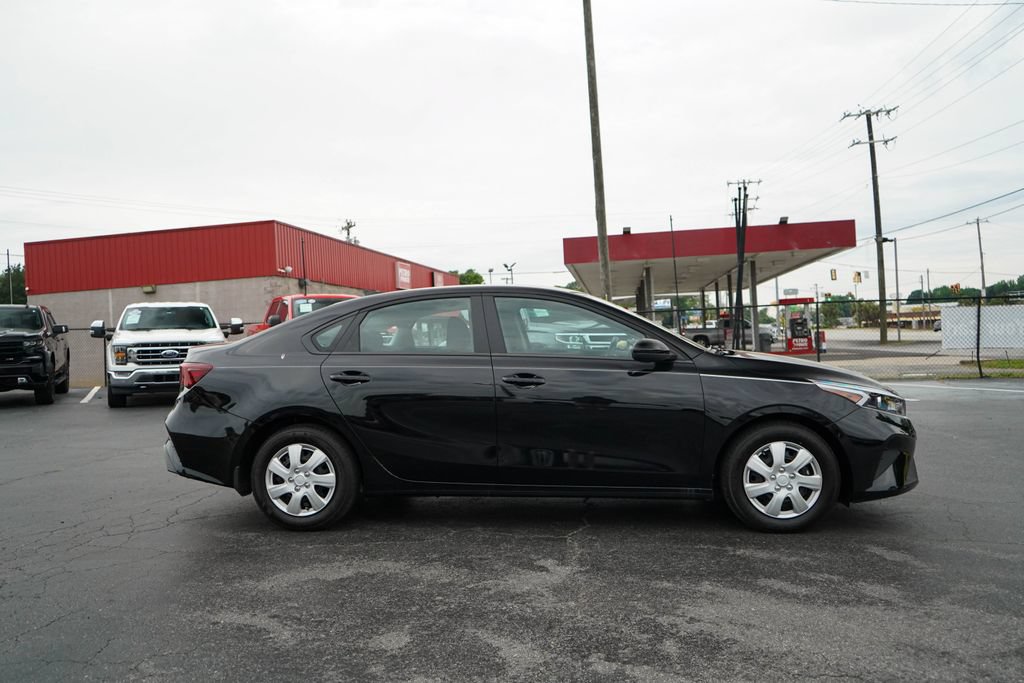Used 2024 Kia Forte LX FWD image 2