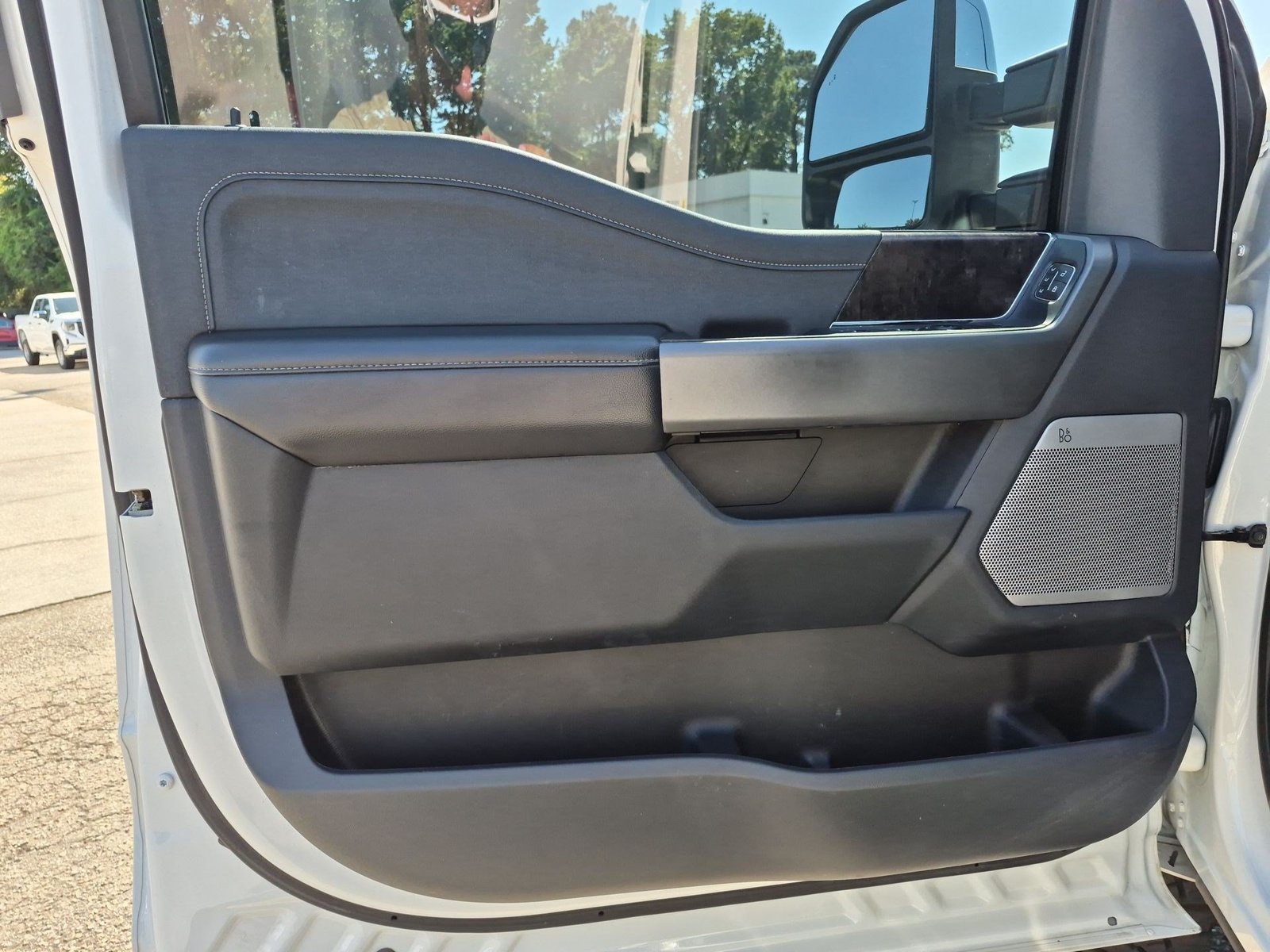 Used 2025 Ford F250 Lariat w/ Chrome Package AWD/4WD image 22