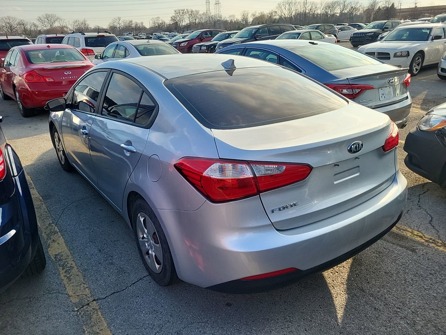 Used 2016 Kia Forte LX image 2
