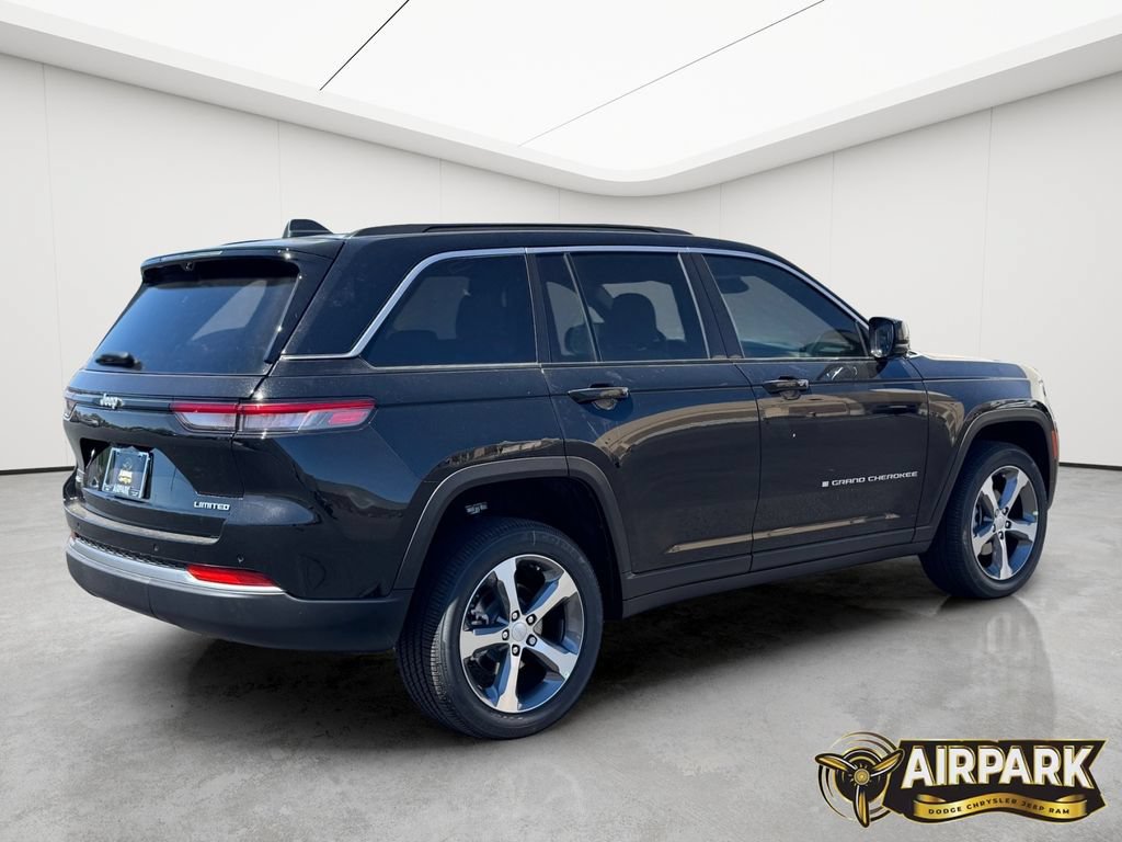 New 2026 Jeep Grand Cherokee Limited w/ Luxury Tech Group II AWD/4WD image 4
