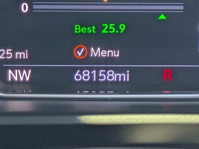 Used 2021 GMC Yukon Denali w/ Denali Premium Package image 24