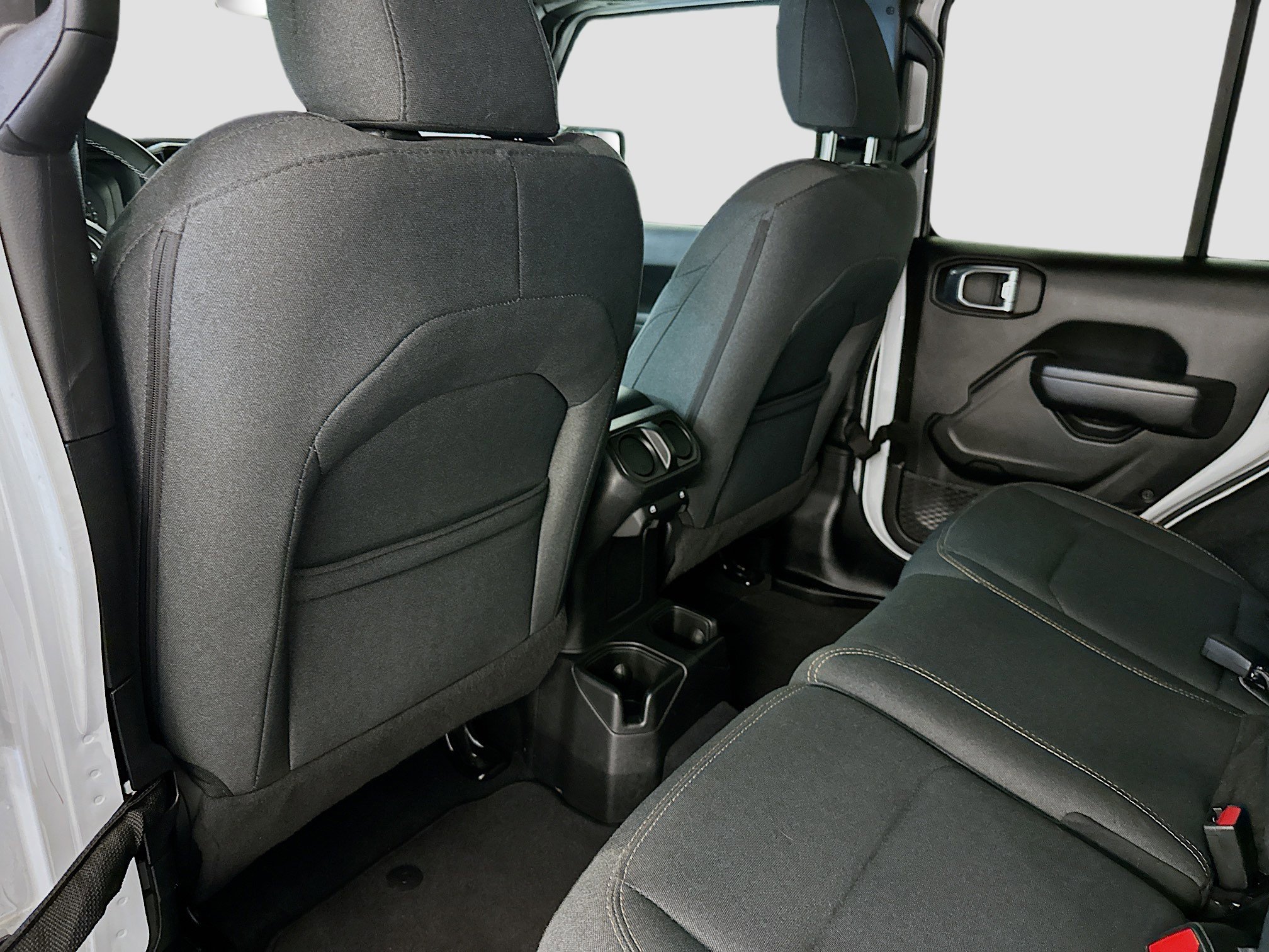 Used 2025 Jeep Wrangler Sport S image 27