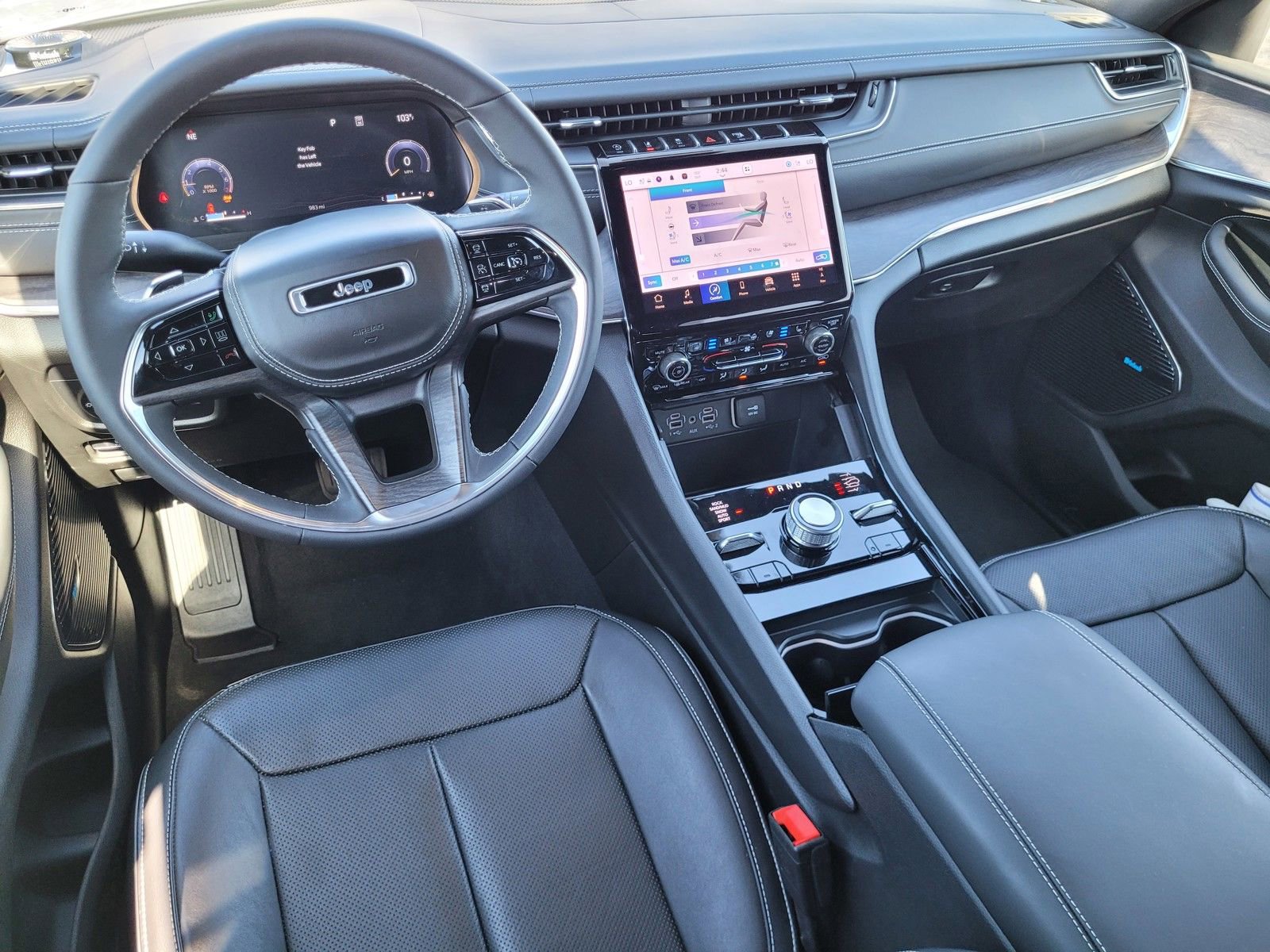 New 2024 Jeep Grand Cherokee L Overland w/ Trailer Tow Package image 9