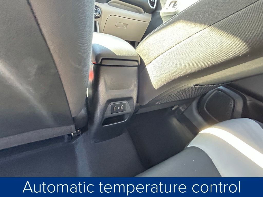 Used 2024 Hyundai Venue SEL image 18