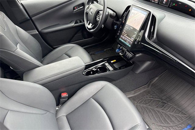 Used 2020 Toyota Prius Prime XLE image 18