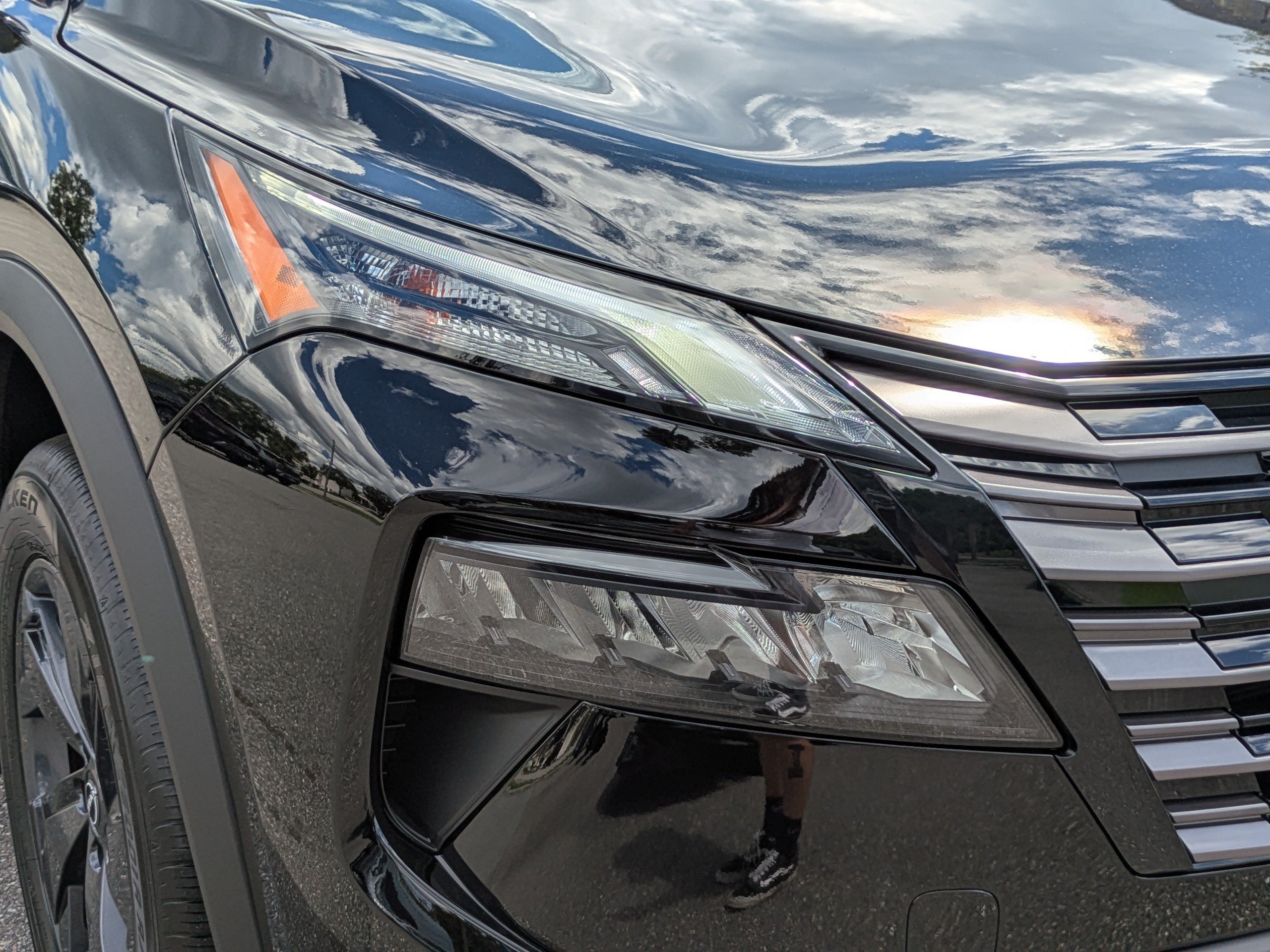 New 2026 Nissan Rogue SV FWD image 10