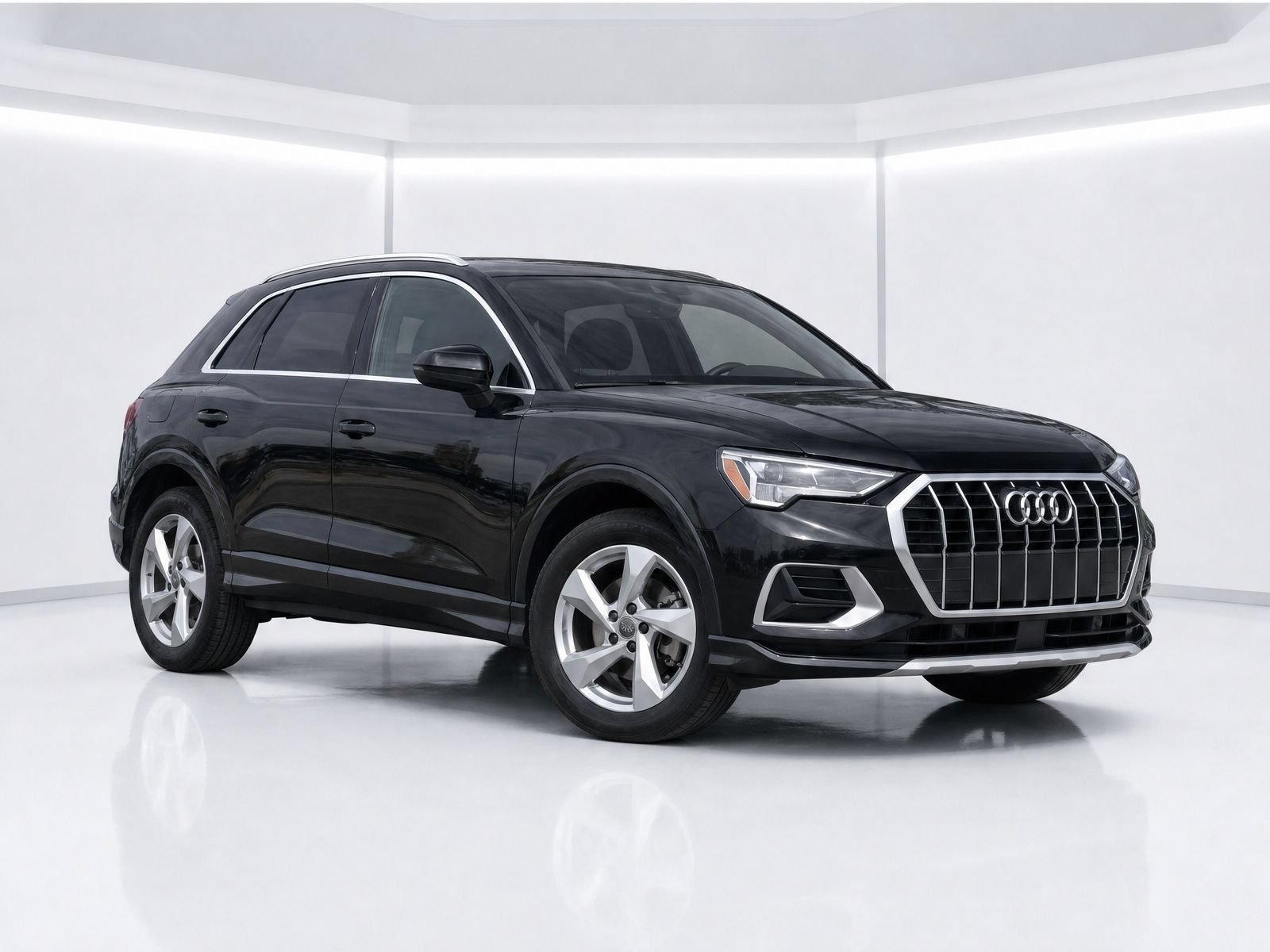 Used 2020 Audi Q3 2.0T Premium w/ Convenience Package AWD/4WD image 6