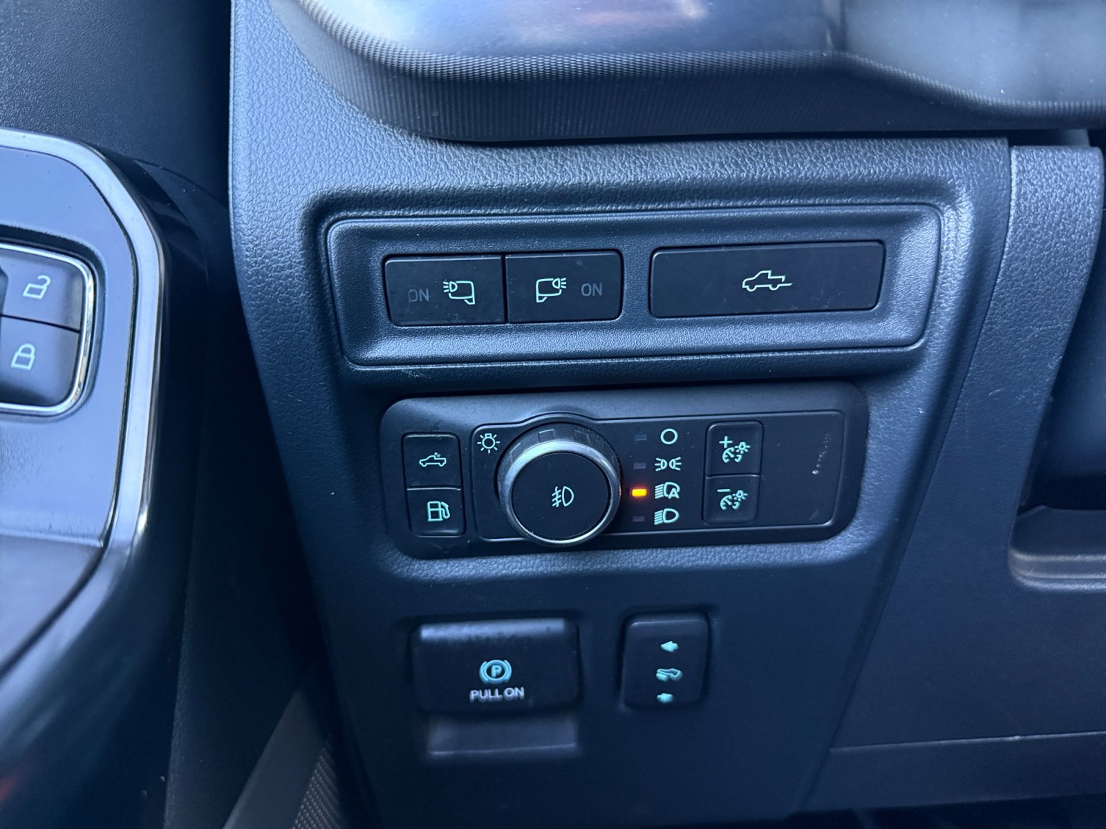 Used 2022 Ford F150 Platinum w/ Equipment Group 701A High AWD/4WD image 19