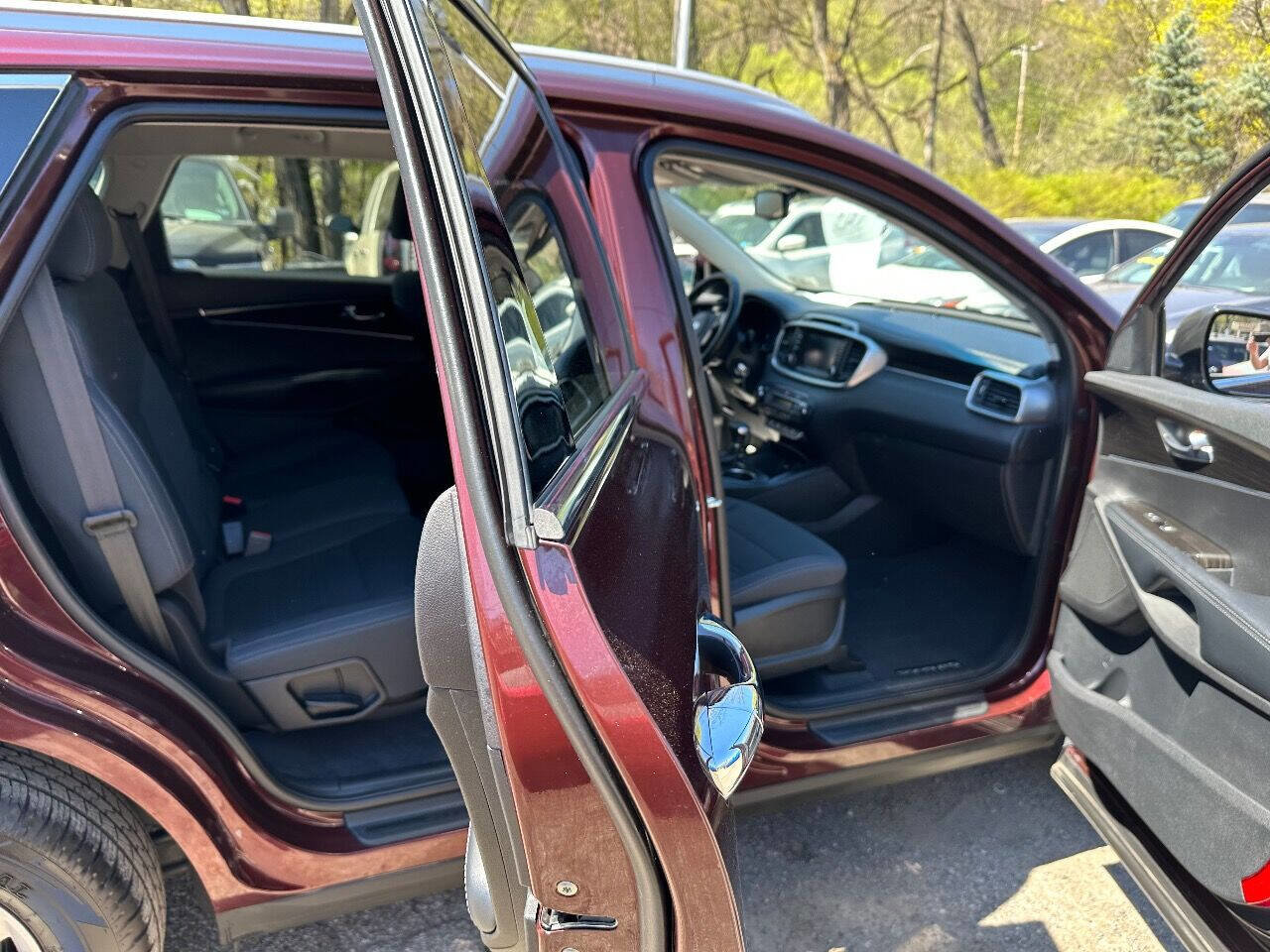 Used 2019 Kia Sorento LX w/ LX Convenience Package image 7
