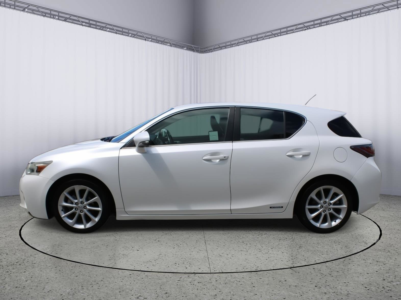 Used 2013 Lexus CT 200h w/ Premium Pkg w/Backup Camera image 5