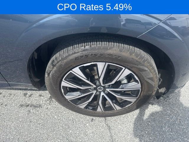 Used 2023 Volvo XC60 B5 Plus AWD/4WD image 3