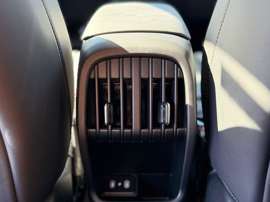 New 2026 Hyundai Kona SEL Premium image 8