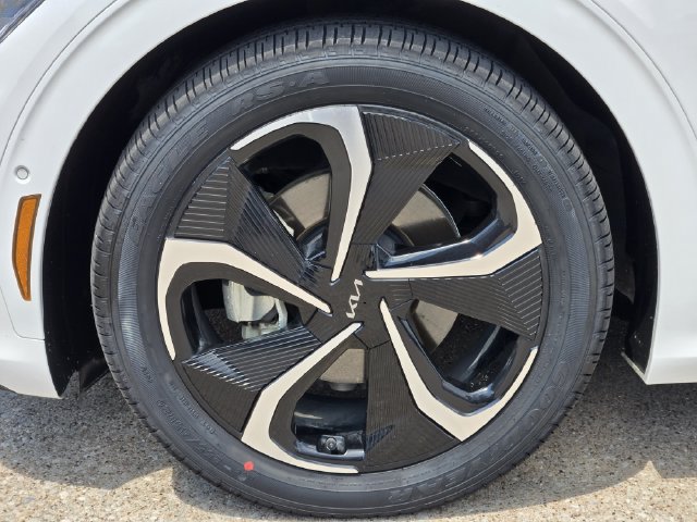 Used 2024 Kia EV6 GT-Line AWD/4WD image 10