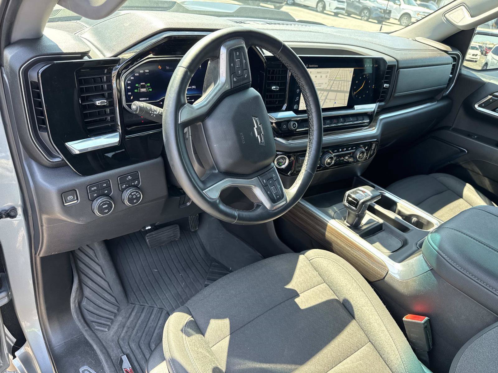 Used 2023 Chevrolet Silverado 1500 LT Trail Boss w/ Protection Package AWD/4WD image 17