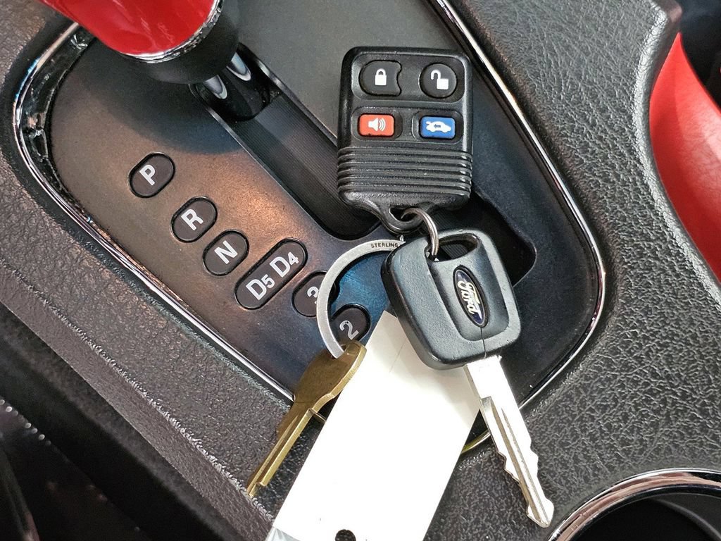 Used 2002 Ford Thunderbird RWD image 28