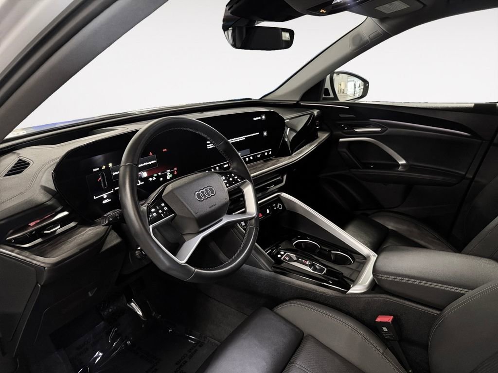Used 2025 Audi Q5 Premium Plus w/ Premium Plus image 10
