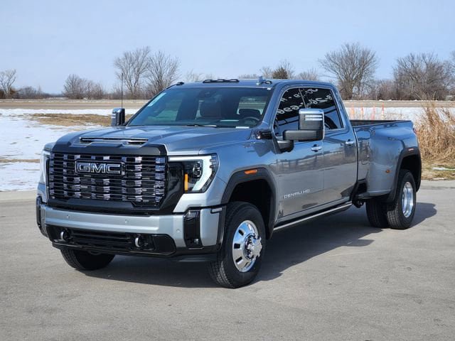 New 2026 GMC Sierra 3500 Denali Ultimate AWD/4WD image 2