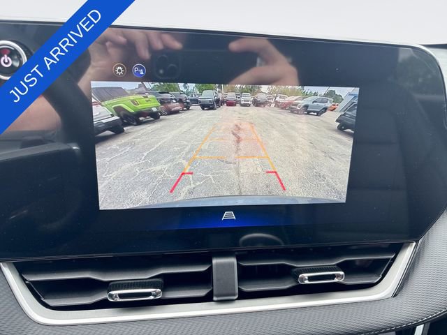 New 2026 Chevrolet Equinox LT w/ Convenience Package II FWD image 17