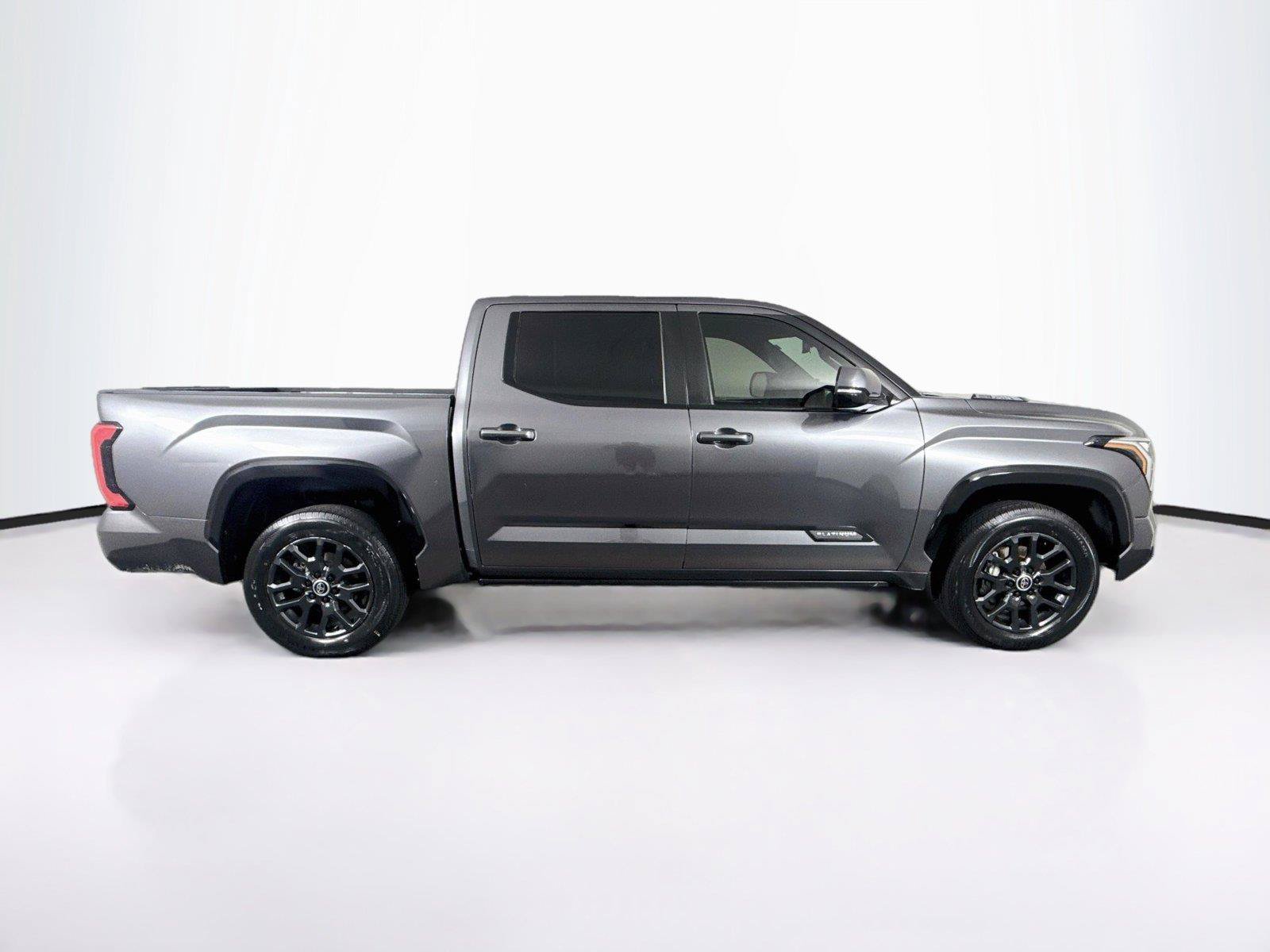Used 2024 Toyota Tundra Platinum AWD/4WD image 11