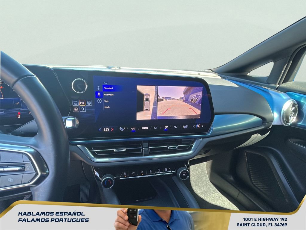 Certified 2025 Chevrolet Equinox EV LT w/ Convenience Package FWD image 18