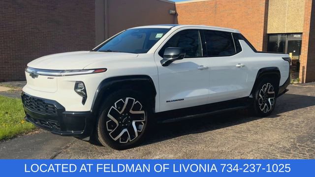 Certified 2024 Chevrolet Silverado EV RST AWD/4WD image 4