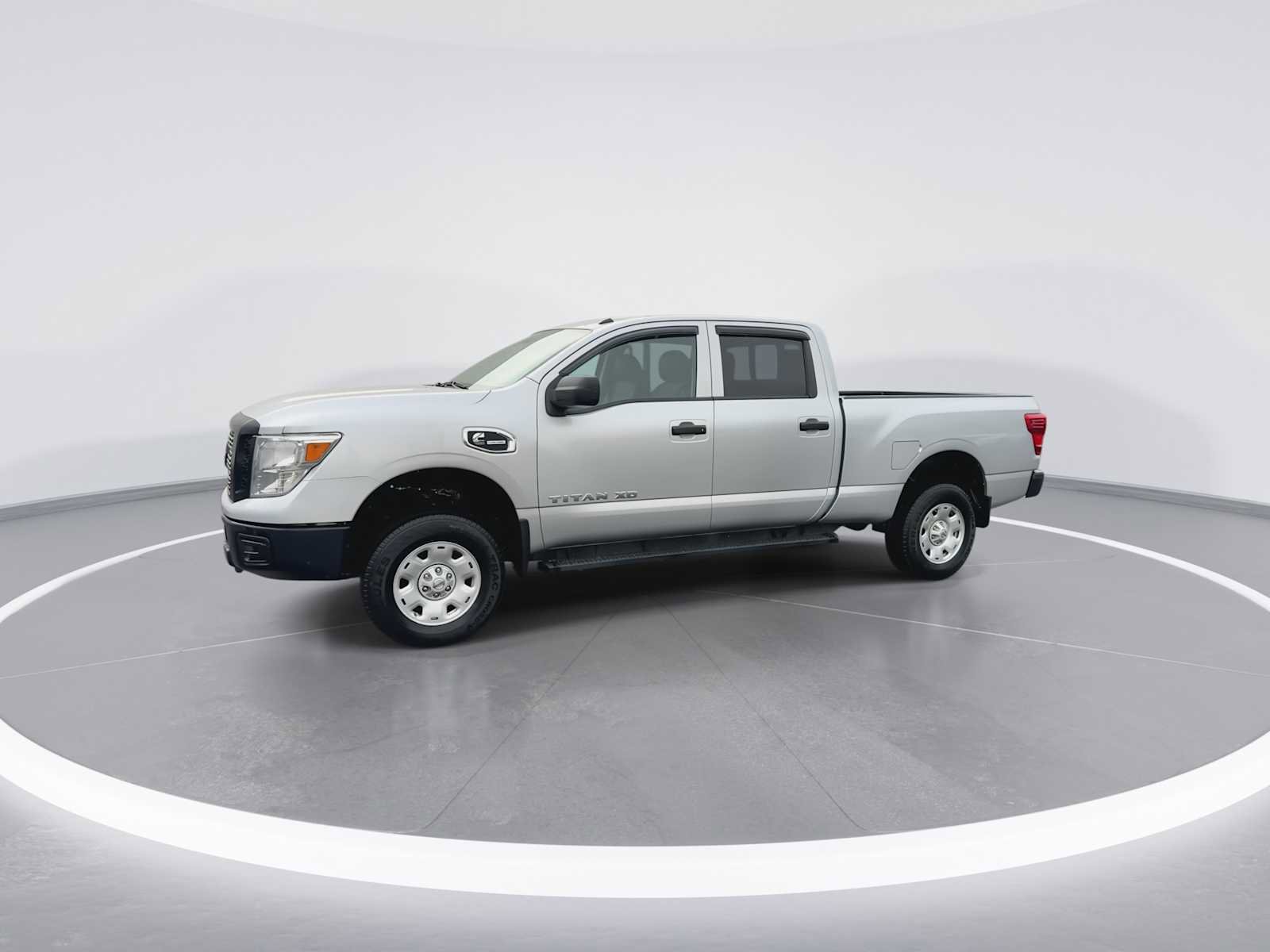 Used 2019 Nissan Titan S w/ S Utility Package image 4
