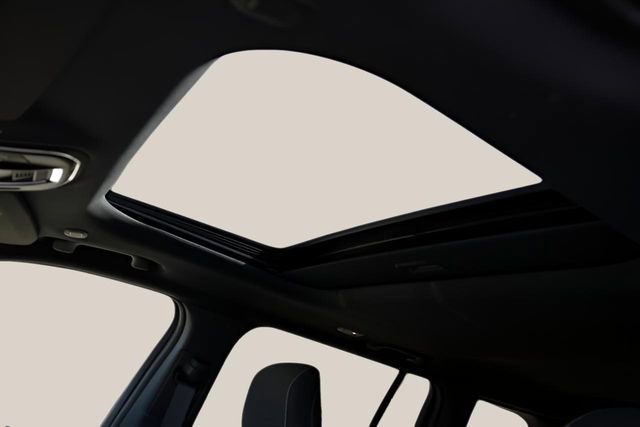 Used 2025 Jeep Grand Cherokee Laredo X image 12