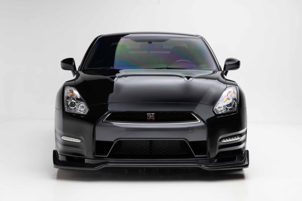 Used 2014 Nissan GT-R Black Edition AWD/4WD image 5
