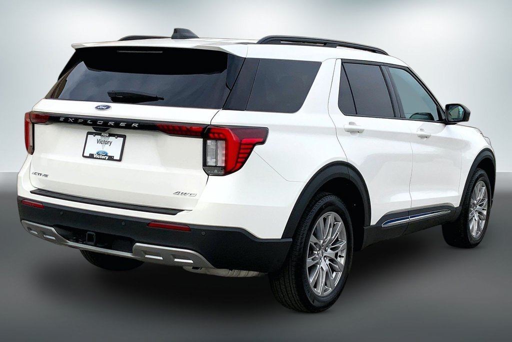 Used 2025 Ford Explorer Active w/ Active Comfort Package AWD/4WD image 11