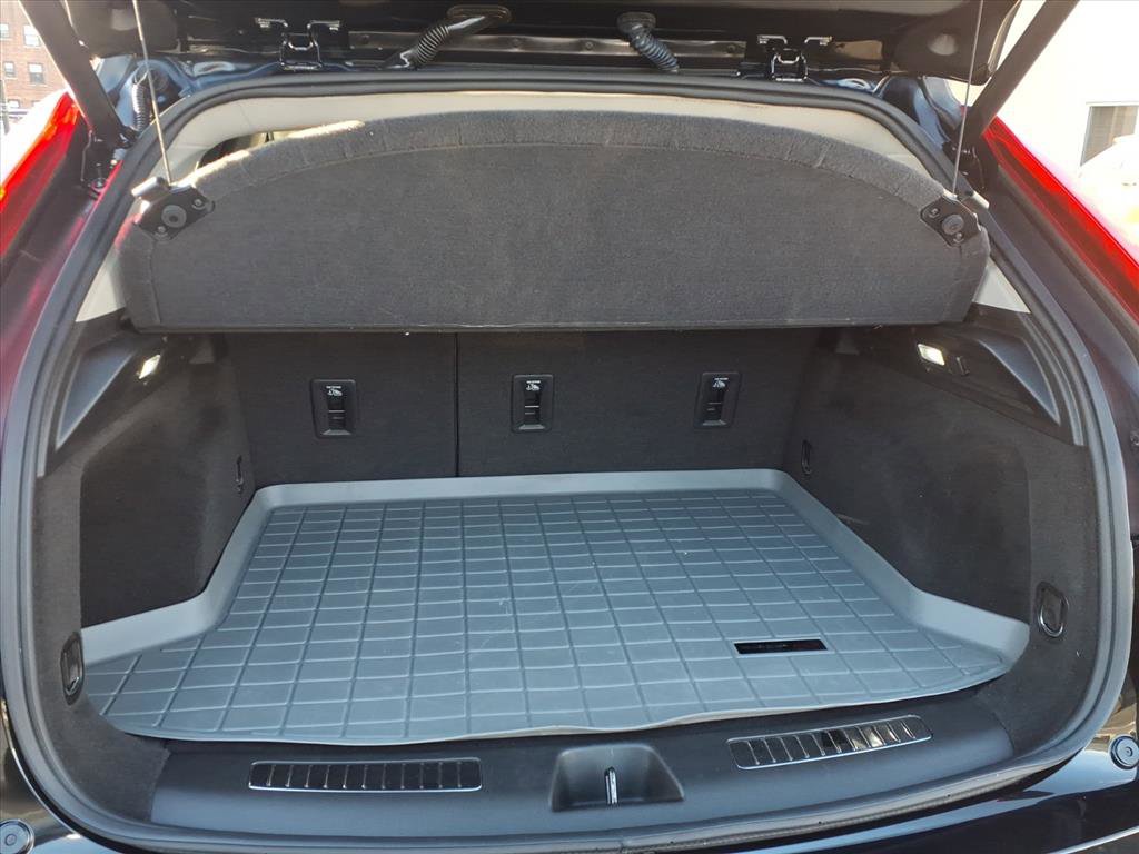 Certified 2023 Cadillac XT4 Premium Luxury image 14