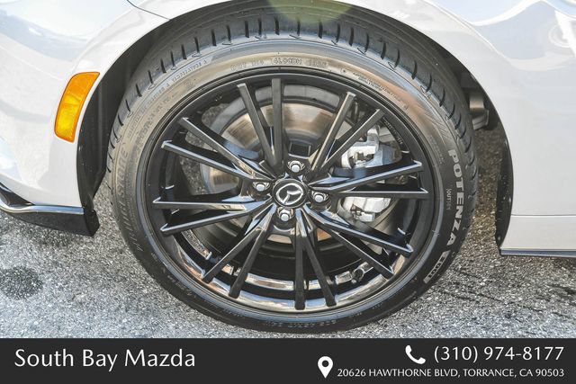 Certified 2025 MAZDA MX-5 Miata Club RWD image 9