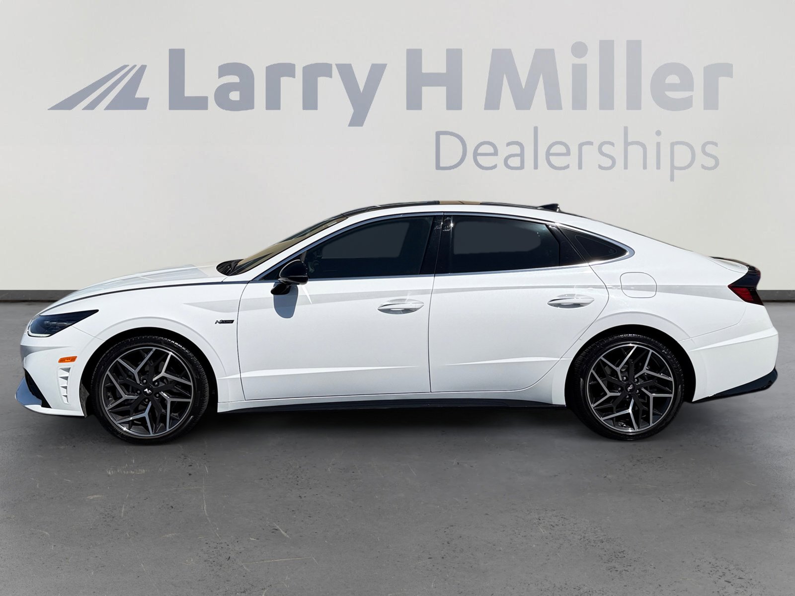 Used 2023 Hyundai Sonata N Line image 2