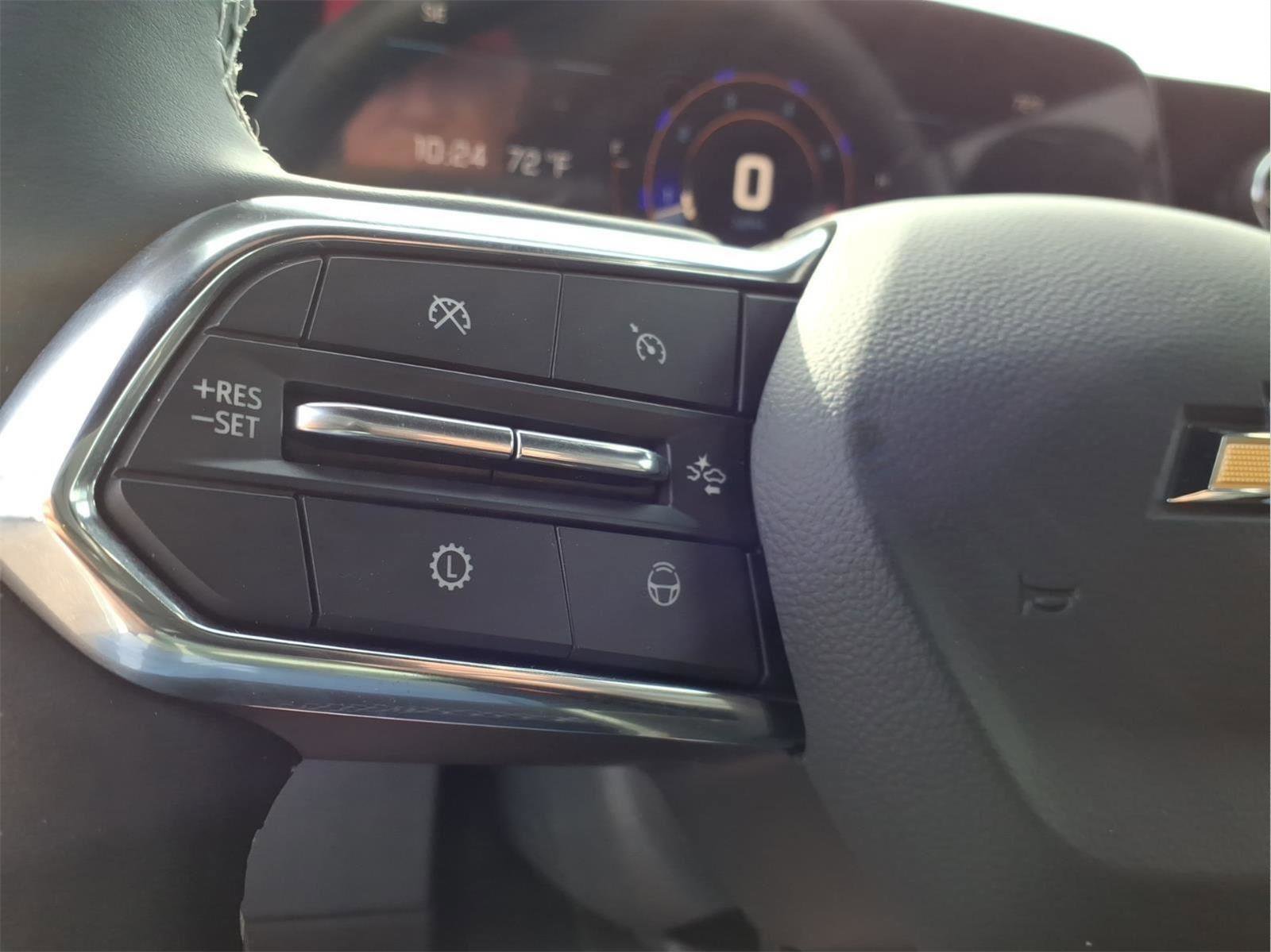 New 2026 Chevrolet Traverse LT w/ Enhanced Driving Package FWD image 18