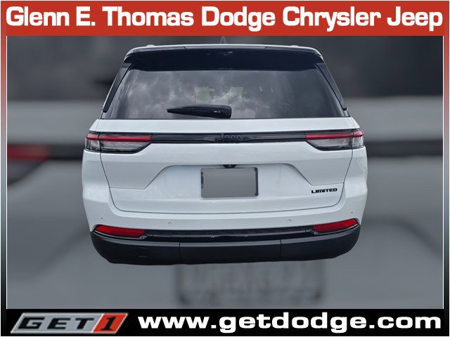 Certified 2023 Jeep Grand Cherokee Limited w/ Luxury Tech Group II RWD image 8