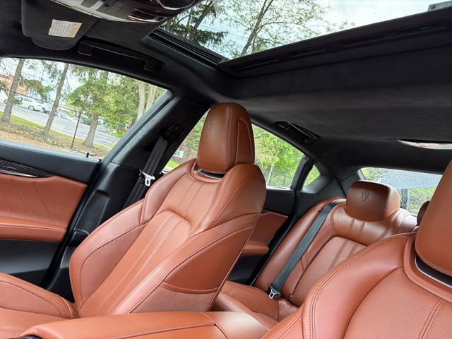 Used 2023 Maserati Quattroporte Modena Q4 AWD/4WD image 24