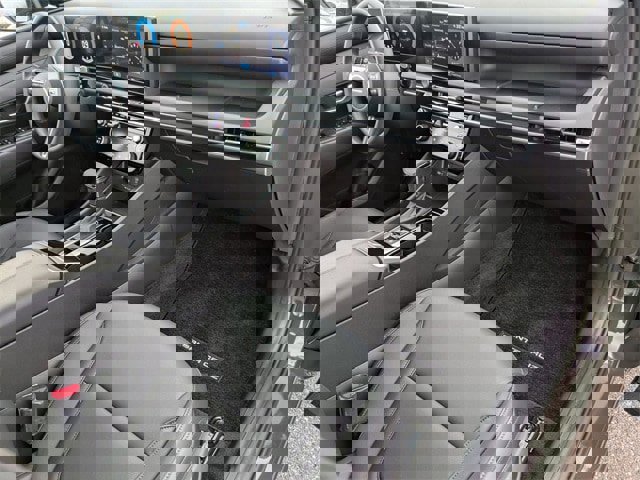 Certified 2025 Hyundai Santa Cruz SEL image 19