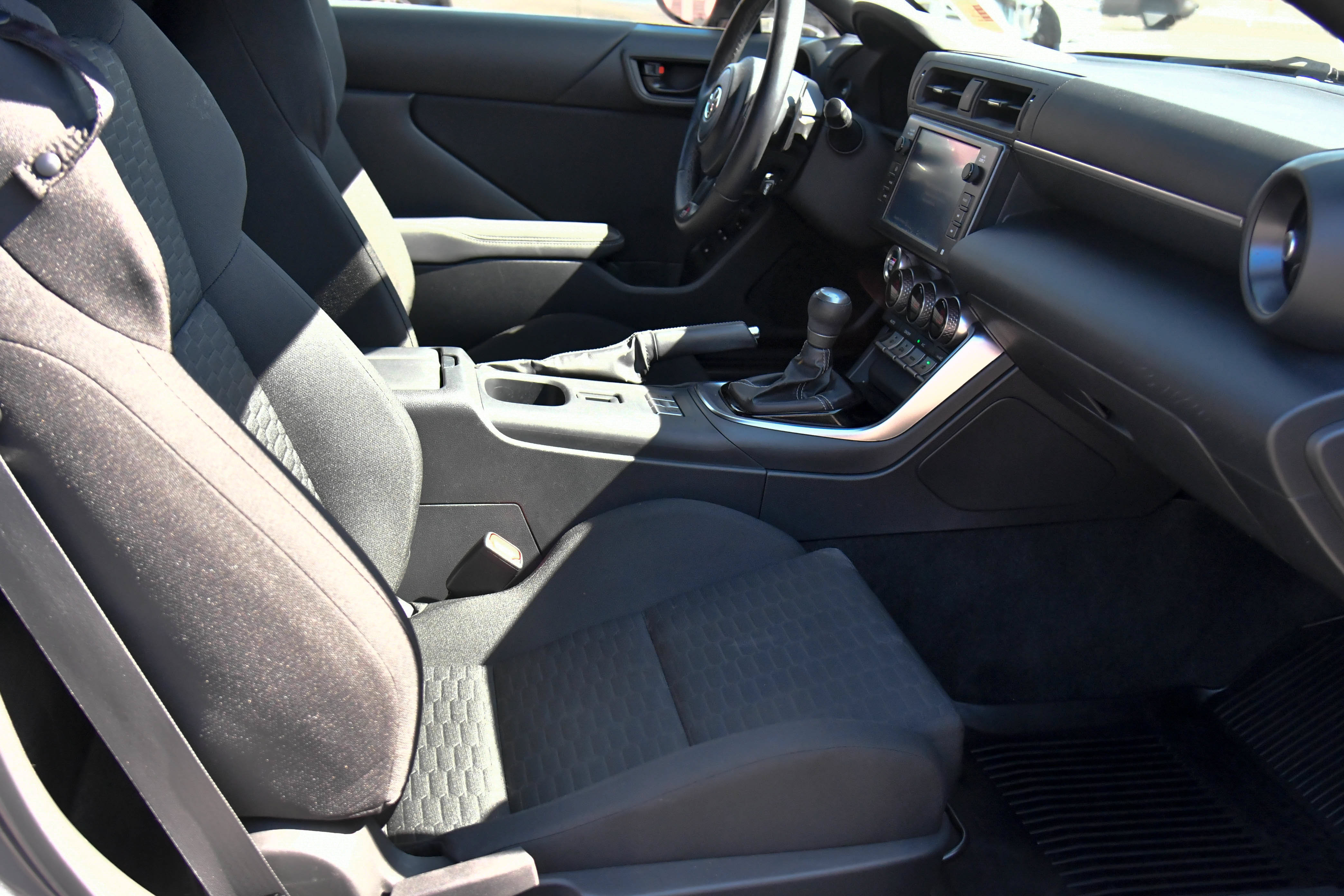 Used 2023 Toyota GR86 w/ ALL Weather Mat Package (TMS) RWD image 37
