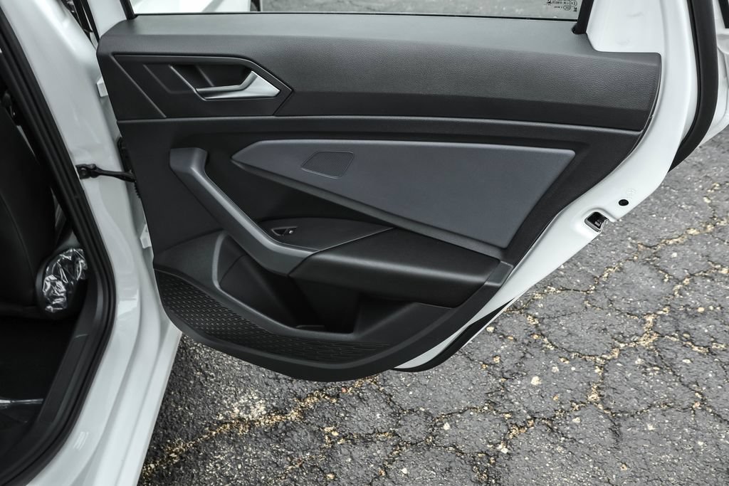 Used 2026 Volkswagen Jetta SE FWD image 29