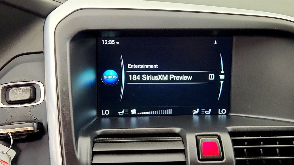 Used 2016 Volvo XC60 T6 AWD/4WD image 17
