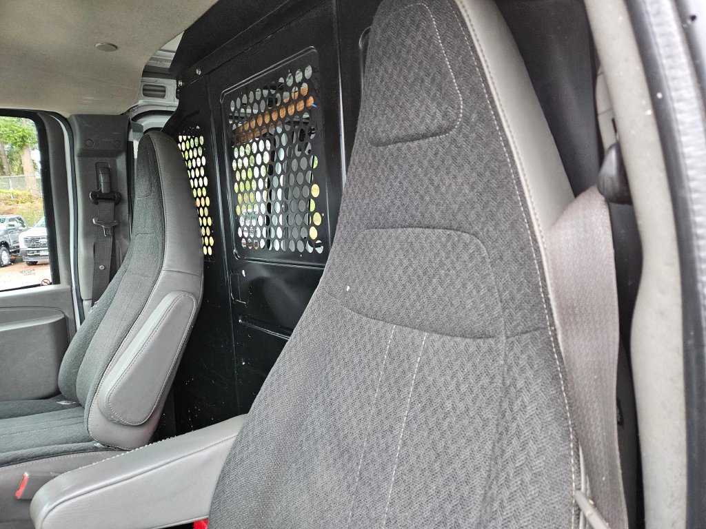 Used 2020 GMC Savana 2500 w/ Driver Convenience Package RWD image 18