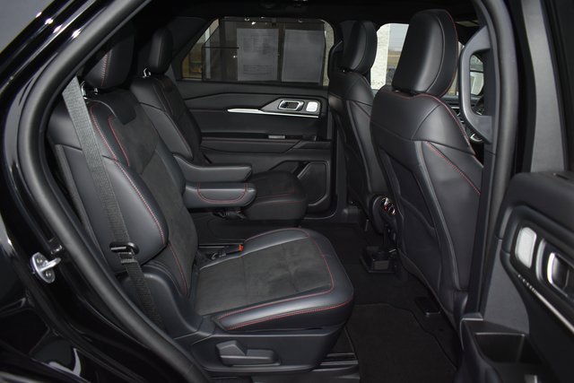 Used 2025 Ford Explorer ST image 47