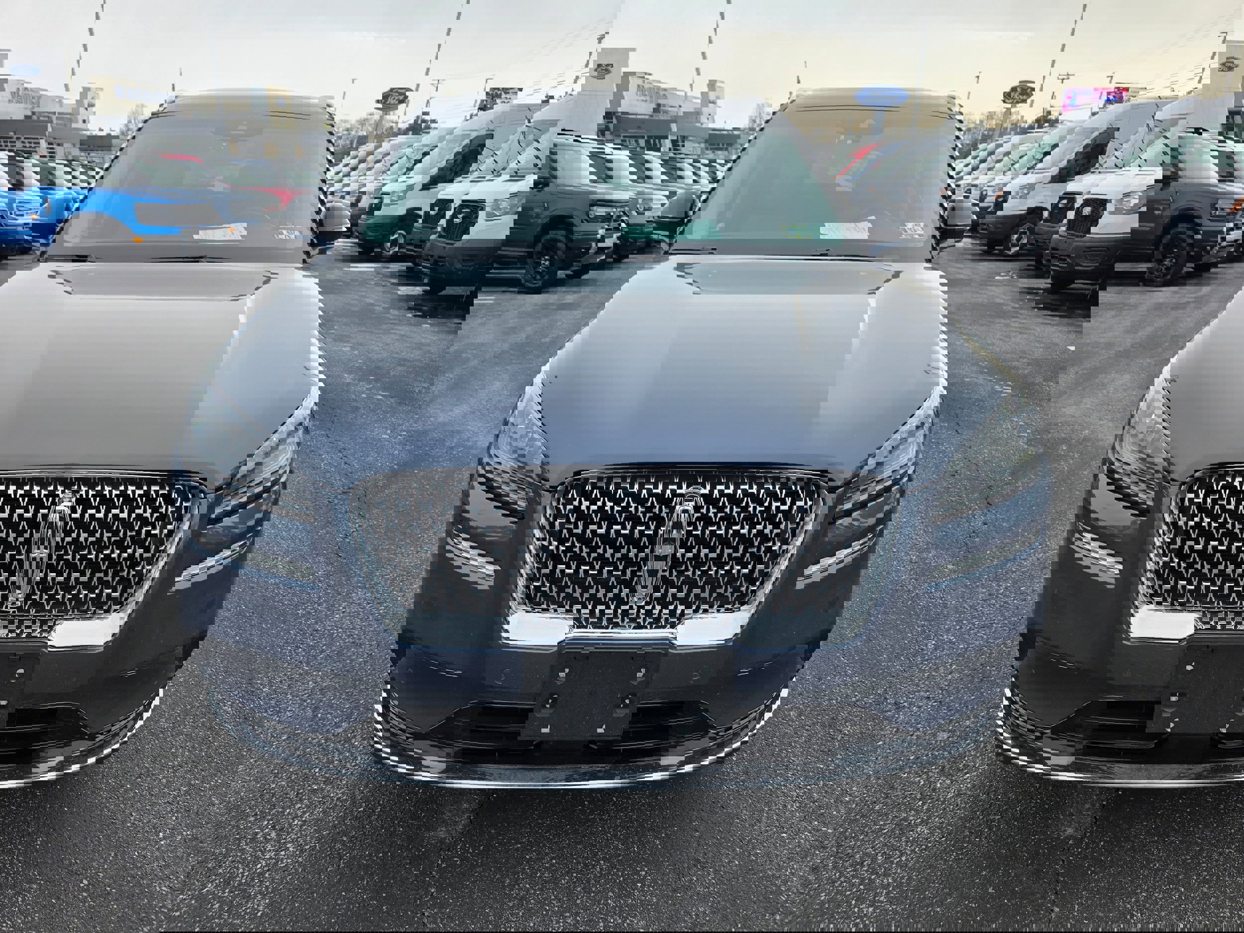 Used 2022 Lincoln Corsair Reserve w/ Equipment Group 201A image 6