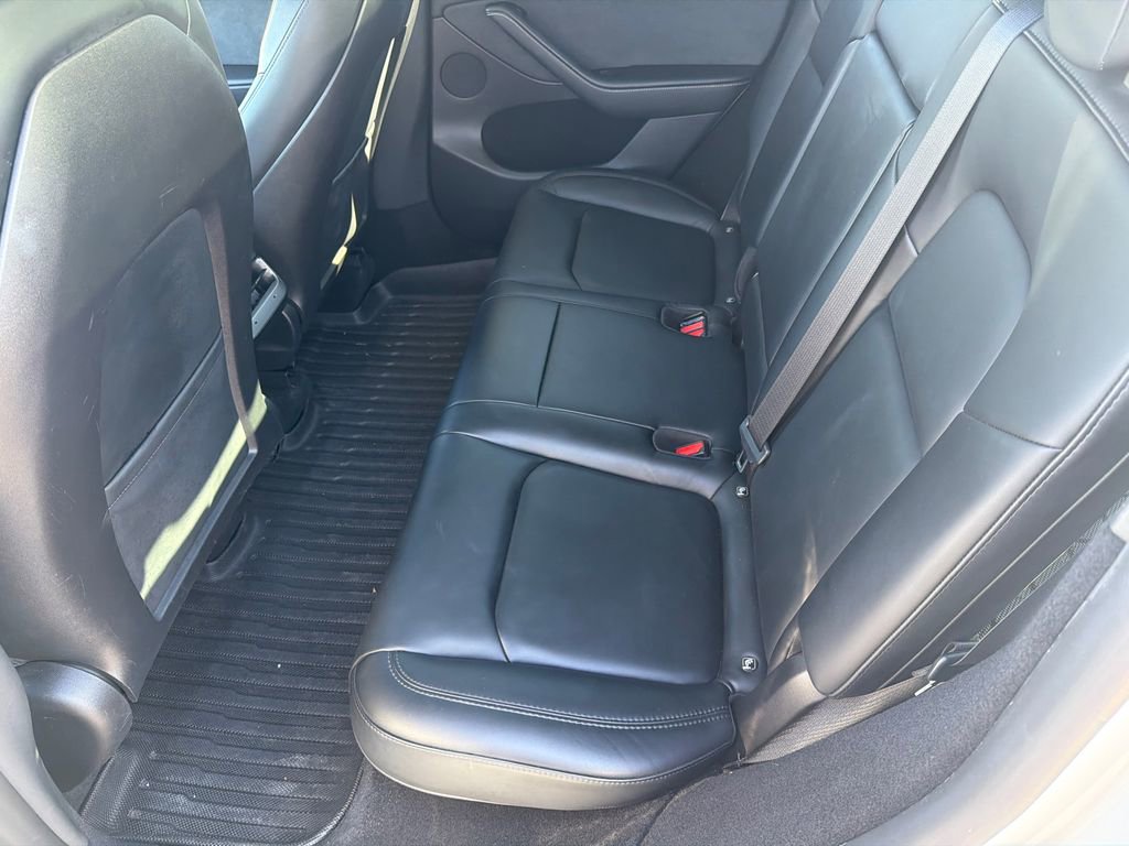 Used 2023 Tesla Model Y Long Range image 22