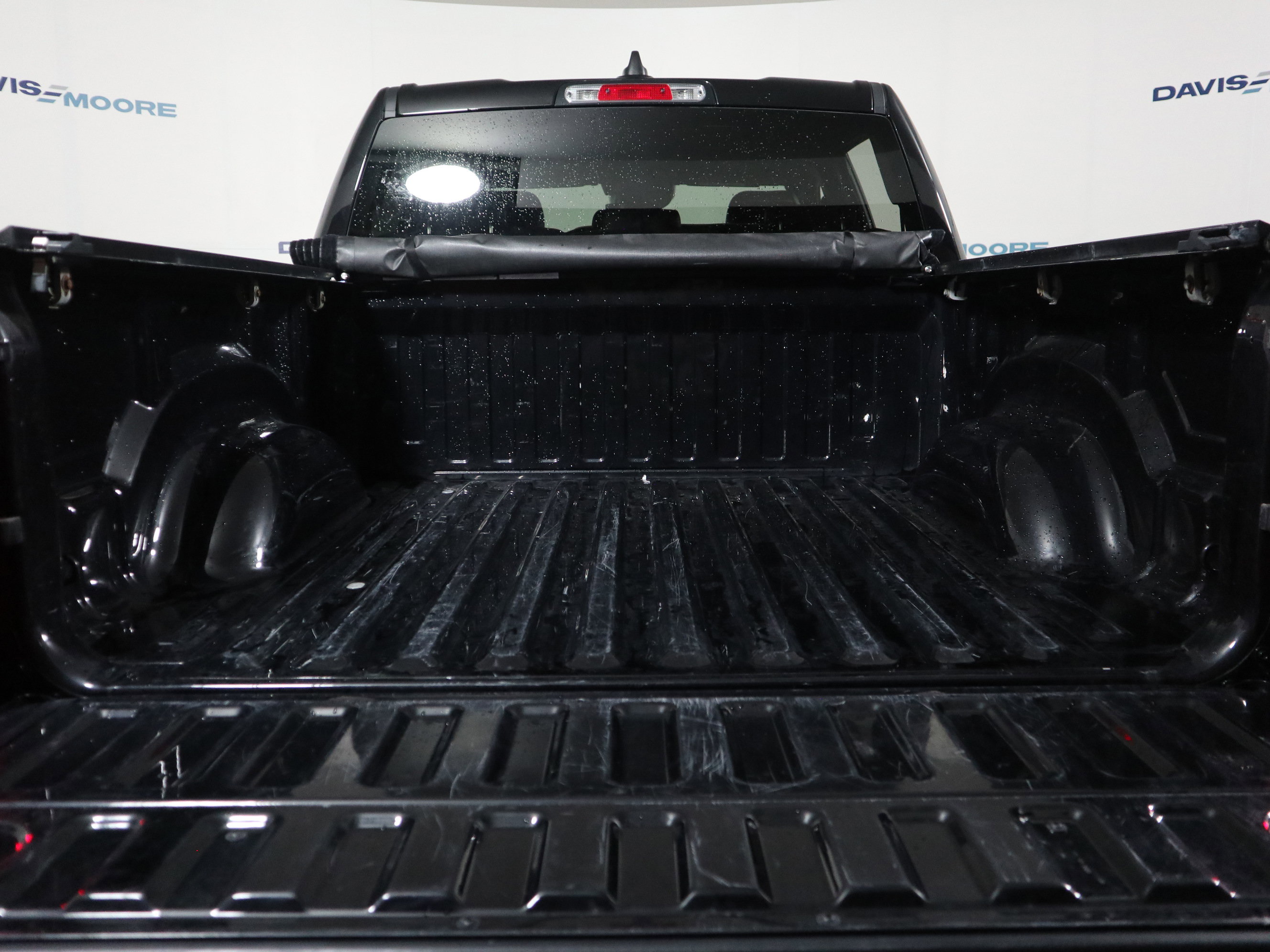 Used 2023 RAM 1500 Laramie AWD/4WD image 8