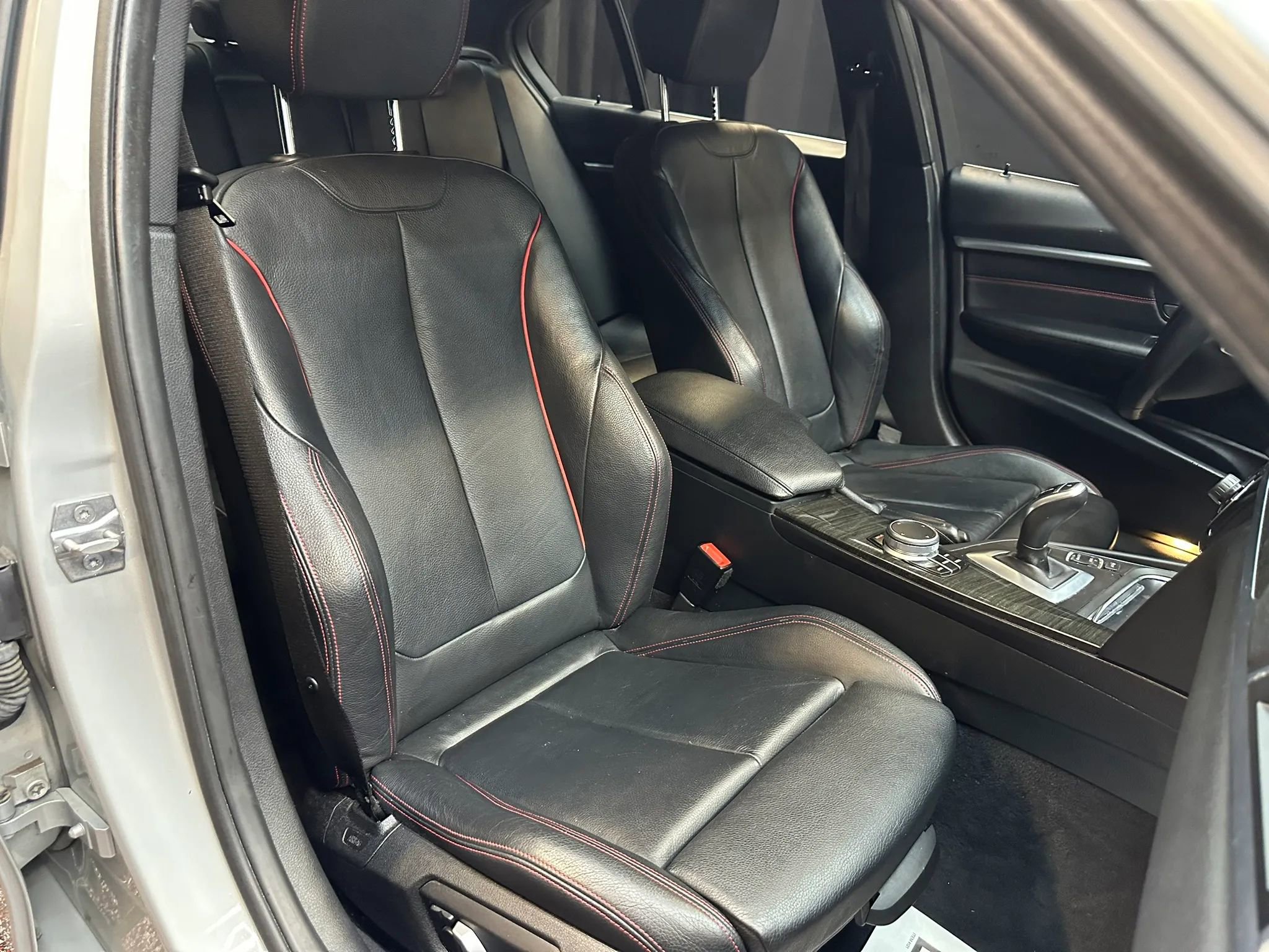 Used 2017 BMW 330i Sedan image 25