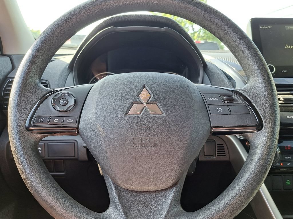 Used 2024 Mitsubishi Eclipse Cross LE AWD/4WD image 11