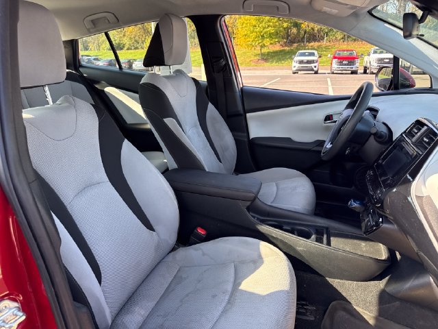 Used 2019 Toyota Prius LE FWD image 13