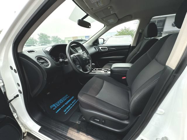 Used 2019 Nissan Pathfinder SV AWD/4WD image 10